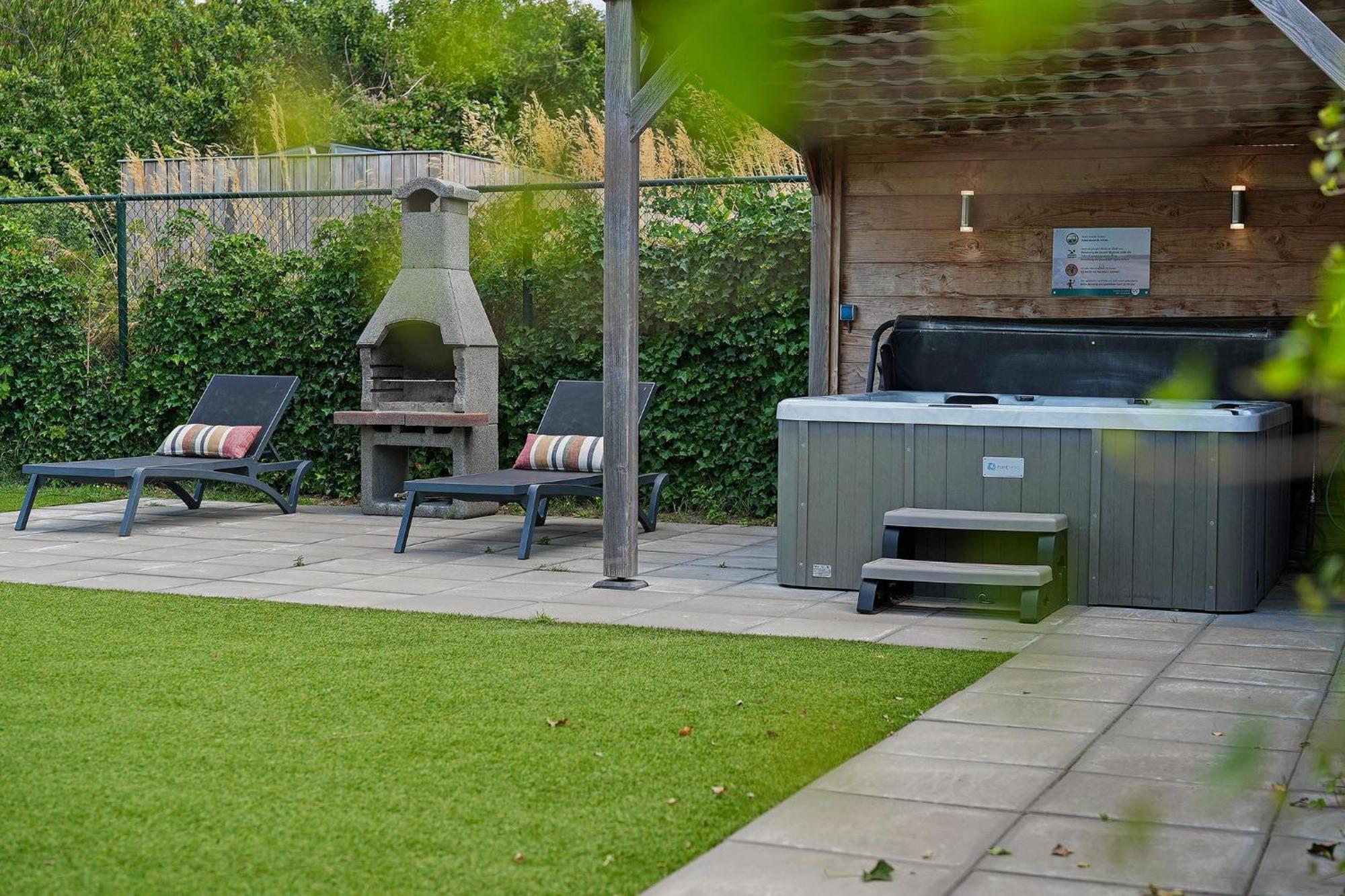 Villa Mastlo: Spacious 10-person Garden Retreat Near Ouddorp