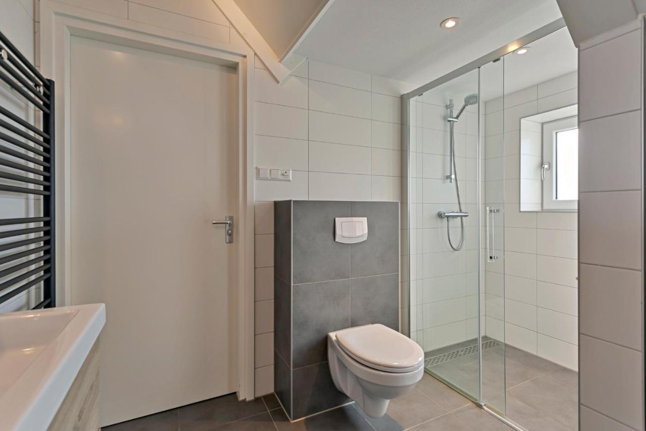 Villa Mastlo: Spacious 10-person Garden Retreat Near